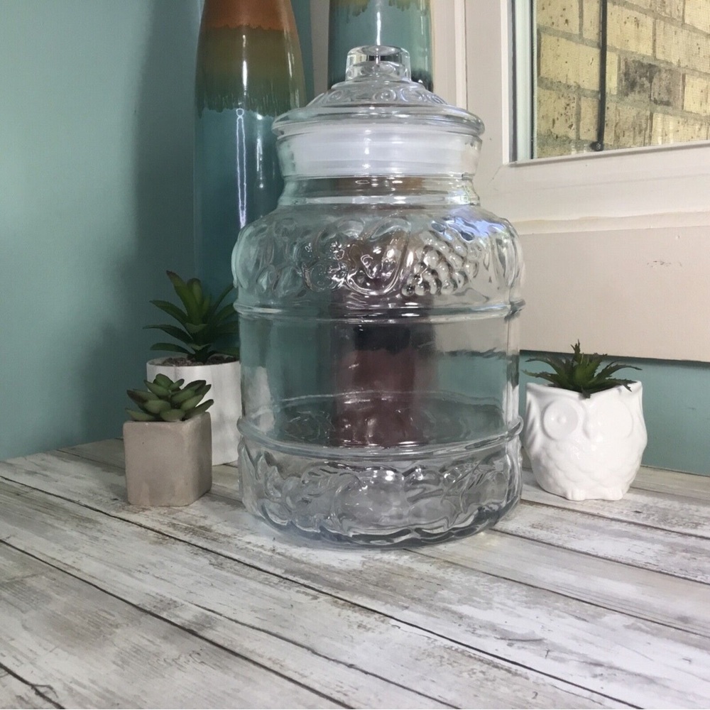 Vintage Large KIG Indonesia clear glass Jar cookie jar, canister pod container